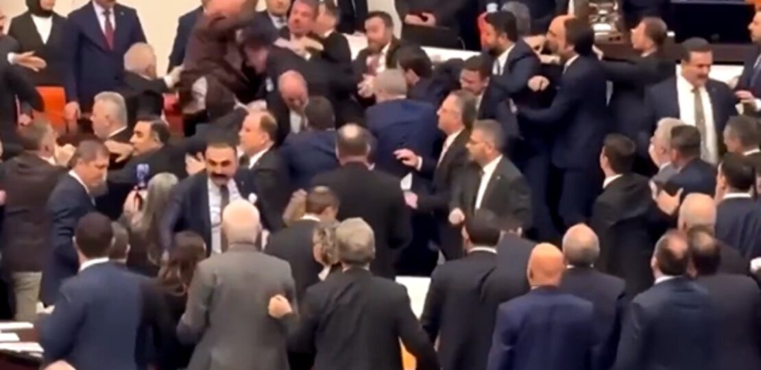 aayaayaaa-aaaa-aaya-aa