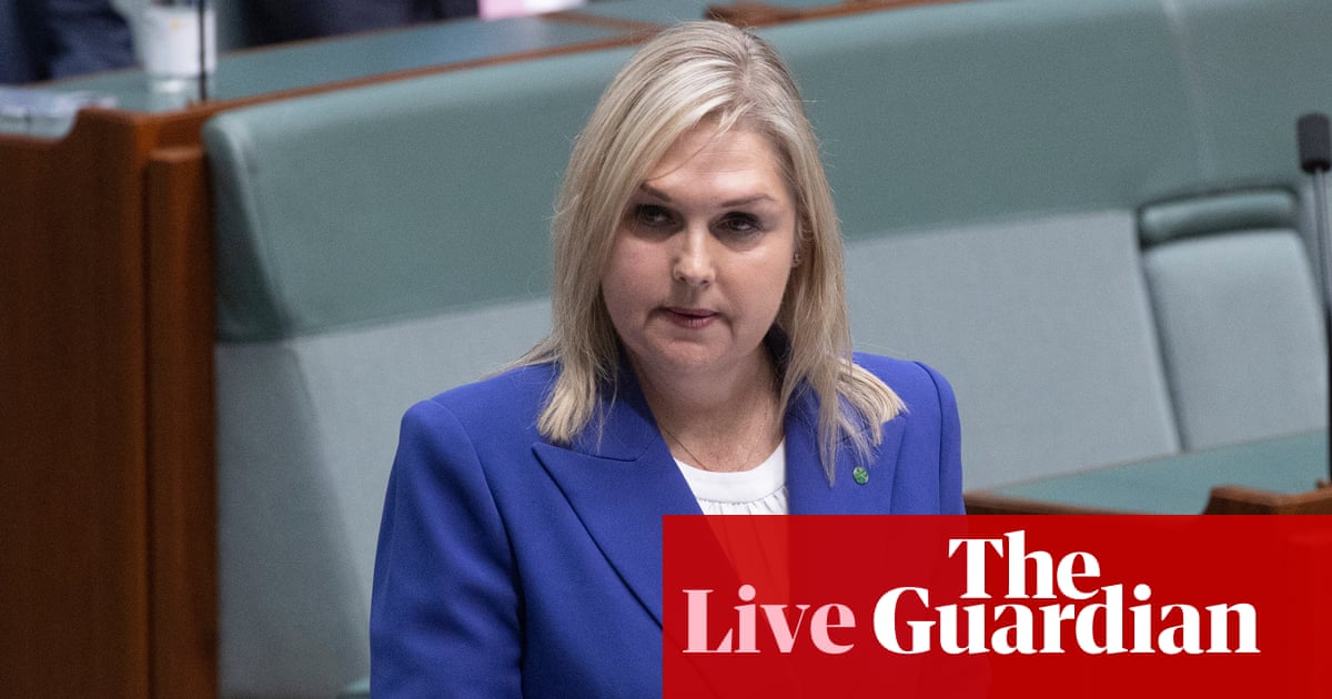 Australia politics live: Minns admits to ‘strained’ relationship with Muslim community; first Sydney flight since war leaves Dubai