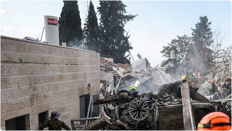 Cyprus: ब्रिटिश मिलिट्री बेस की वजह से साइप्रस फिर बना पश्चिम एशिया युद्ध का निशाना, ड्रोन हमले से बढ़ी चिंता