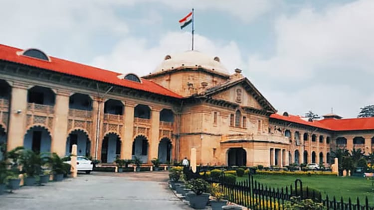 UP: निजी जगह पर भीड़ जुटा नमाज पढ़ने पर रोक, हाईकोर्ट ने कहा-शांतिभंग होने पर प्रशासन कार्रवाई के लिए स्वतंत्र