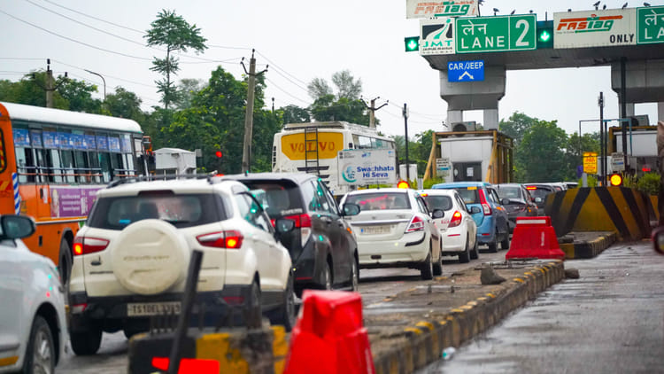Toll Tax: अब आईडी कार्ड दिखाकर नहीं बच सकेंगे टोल से, 10 अप्रैल से नए टोल नियम, नकद भुगतान पूरी तरह बंद