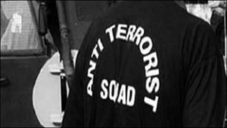 महाराष्ट्र में बड़ी कार्रवाई: खैर वुड तस्करी मामले में आकिब नाचन समेत दो गिरफ्तार; ATS को टेरर फंडिंग का भी शक