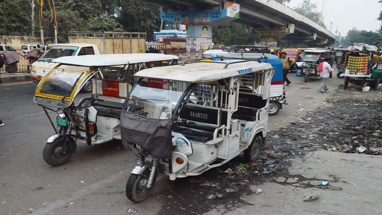 e-rickshaw-aaoe-aay-aaaayaaye-aay