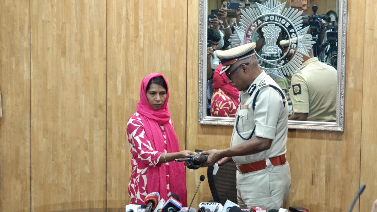Maoist Surrender Sparks Curious Conversation in Kolkata