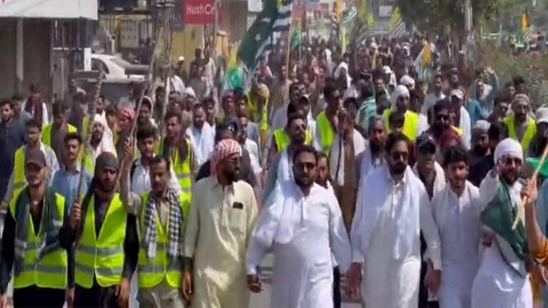 PAK-सेना-के-खिलाफ-PoK-मे