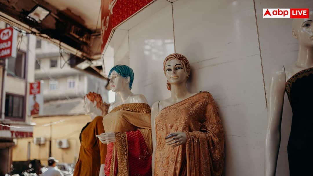 Saree-Styles-For-Body-Types-ऑवरग्ला