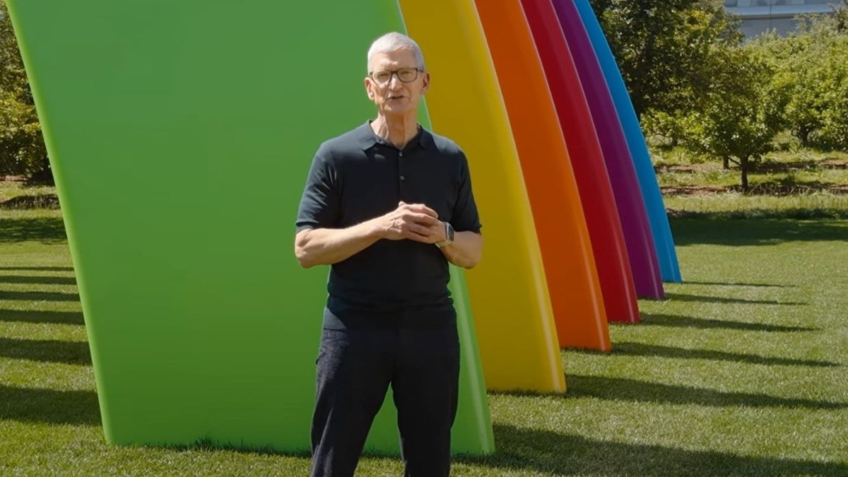apple-aa-aaaay-aaaa-aaaa