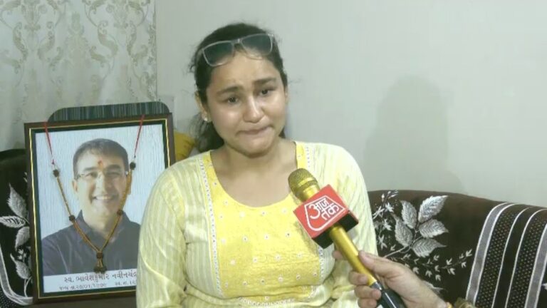अहमदाबाद-प्लेन-क्र