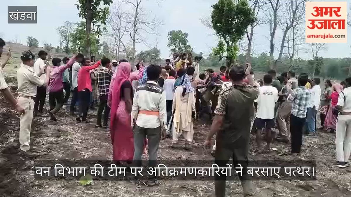 वन-विभाग-की-टीम-पर-ह