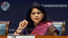 ई20 पेट्रोल पर ऑटो उद्योग की प्रेस कॉन्फ़्रेंस, एक कंपनी के शीर्ष अधिकारी के बयानों में विरो…
