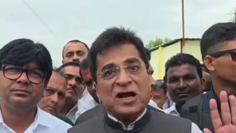 स्कूल-में-बजा-था-amp0