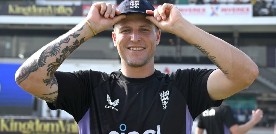 England Cricket में बड़ा बवाल, Nightclub के बाहर हथकड़ी में दिखे Brydon Carse टेस्ट मैच से ब…