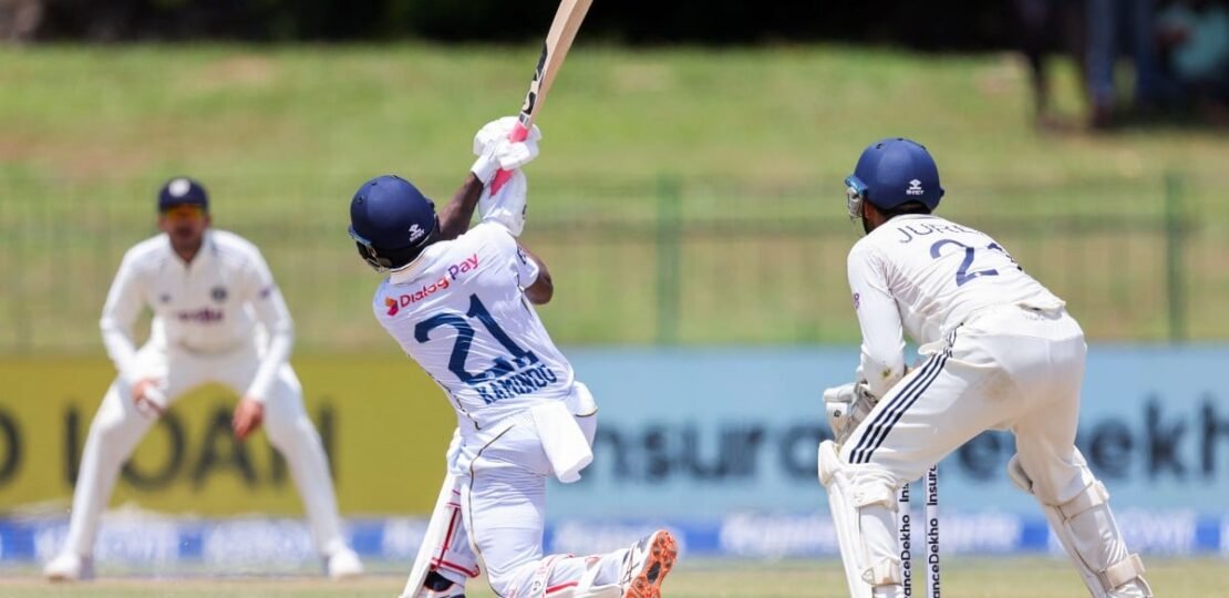 India vs Sri Lanka Test: Prasidh Krishna और Manav Suthar की घातक गेंदबाजी से बैकफुट पर श्रील…