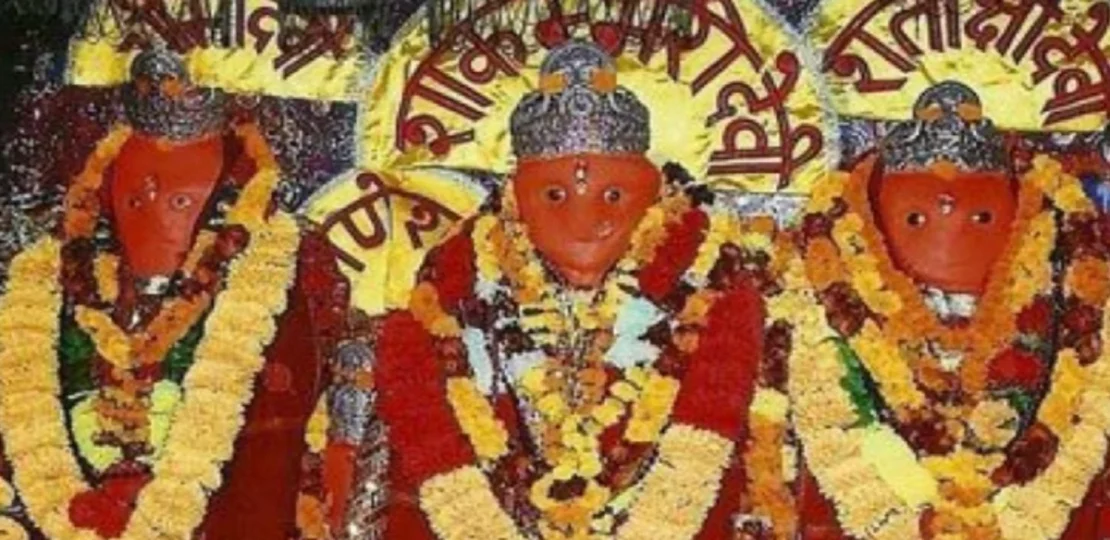 Famous Shiv Temple: 3000 साल प्राचीन मंदिर की अनोखी बनावट, जहां गंगा जल में डूबे हैं महादेव…