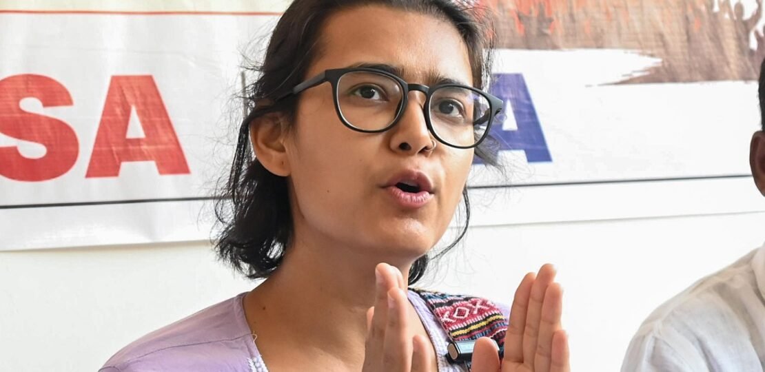 Kangana की ‘जवानी’ पर सवाल उठाना Baba Ramdev को पड़ा भारी, Ranaut के करारे जवाब से सन्न रह ग…